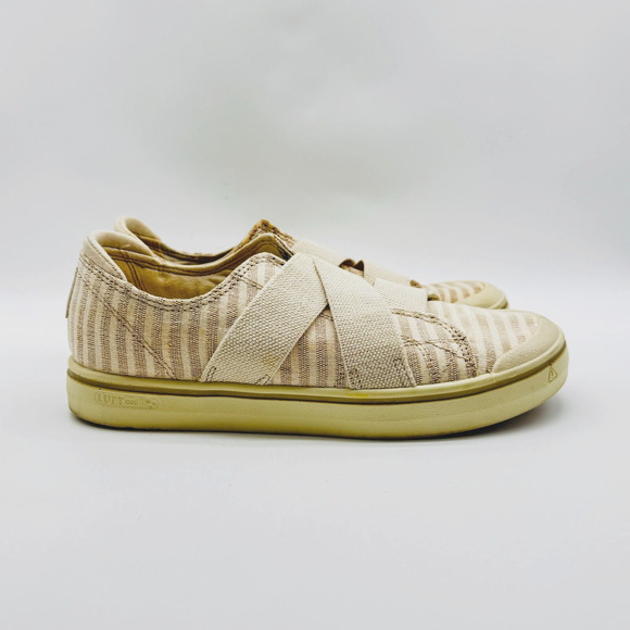 Keen Shoes Womens 9 Beige Ivory Low Top Elsa IV Striped Canvas Slip On Sneakers - Picture 1 of 11